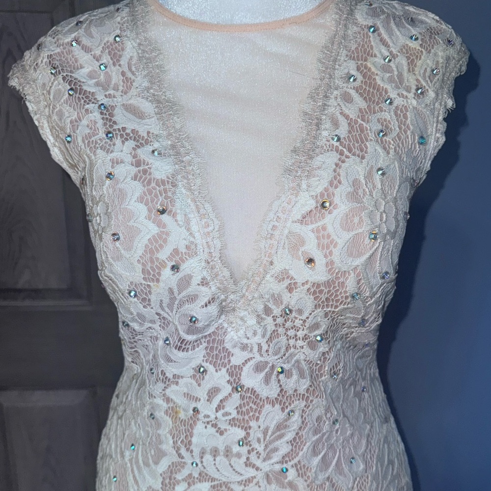 Chic Blush Pink Lace Dress by Betsy & Adam (size 2)